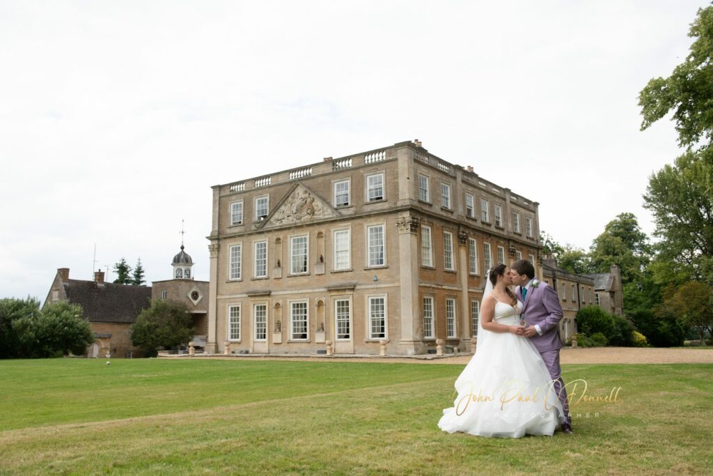 Hinwick-House-Wedding-Photographer-29